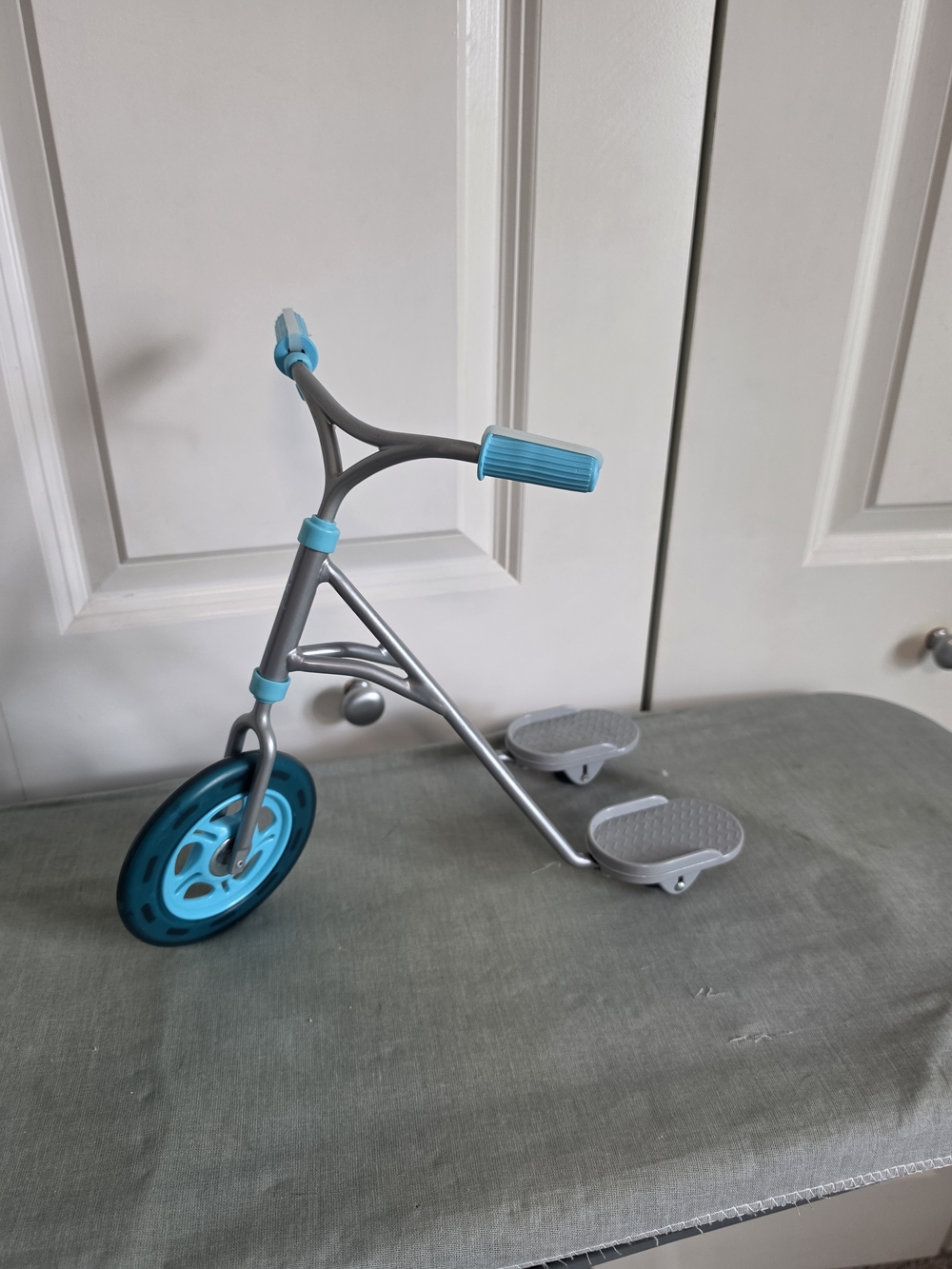 American Girl Teal and Gray Ride-On Scooter Doll Accessory 18in doll